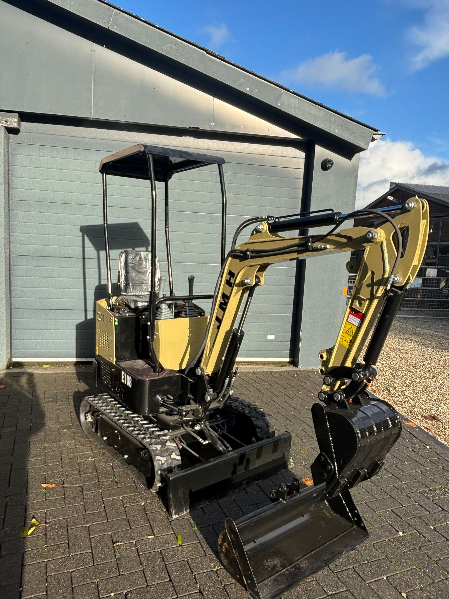 JMH minigraver 1000kg met zwenkgiek - Afbeelding 7