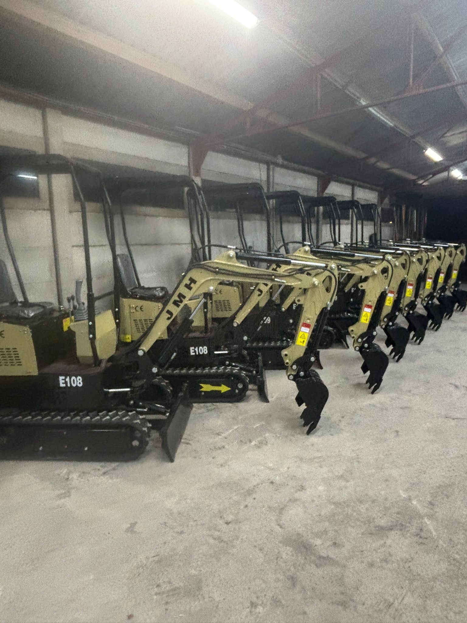JMH minigraver 1000kg met zwenkgiek - Afbeelding 9