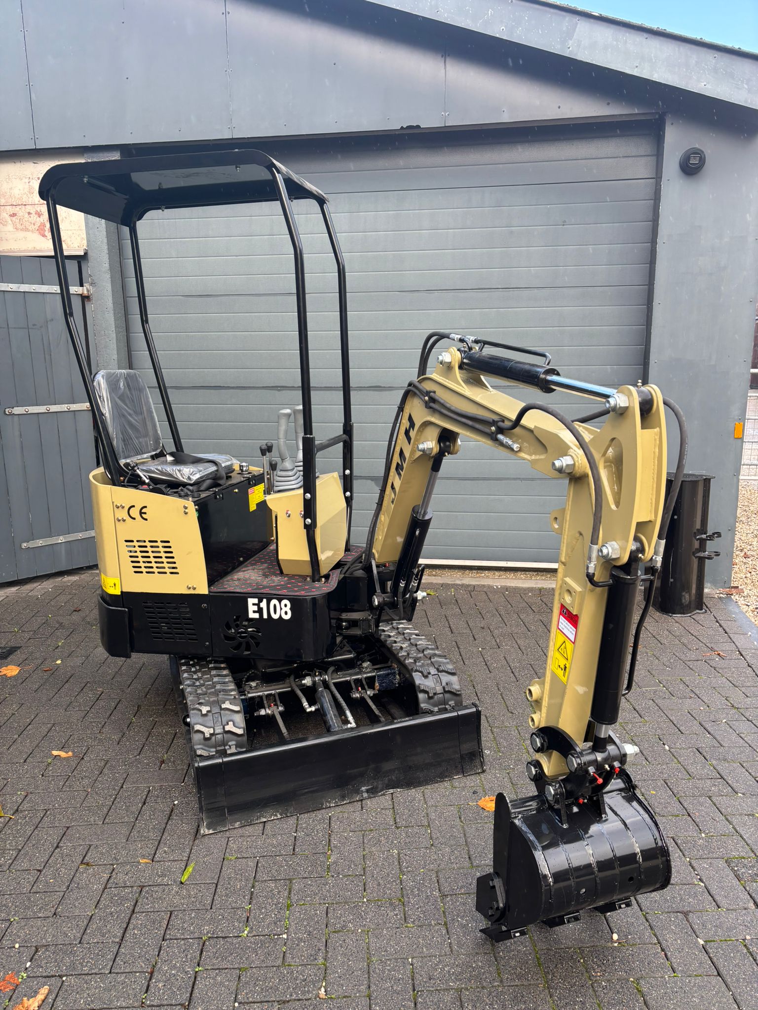 JMH minigraver 1000kg met zwenkgiek - Afbeelding 4